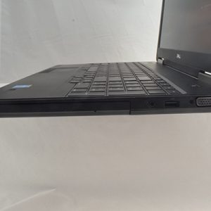 Lattitude_P35F001 7fgsyz1-02