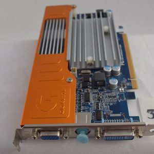 GiGABYTE_Videokaart GV-NX84S512HP